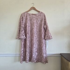 Caroline Rose🌹Bella Soirée Embroidered Lace 3/4 Bell-Sleeve Shift Dress Pink